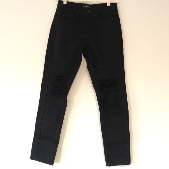 🌟 !HOST PICK!🌟 BDG ripped high rise cigarette ankle jeans - Picture 2 of 8